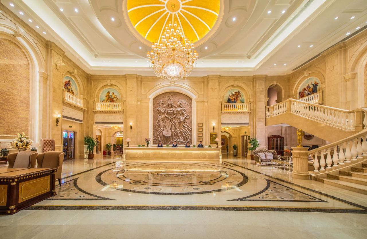 Vienna International Hotel Yantai Changjiang Road Xingyi Square Branch Экстерьер фото