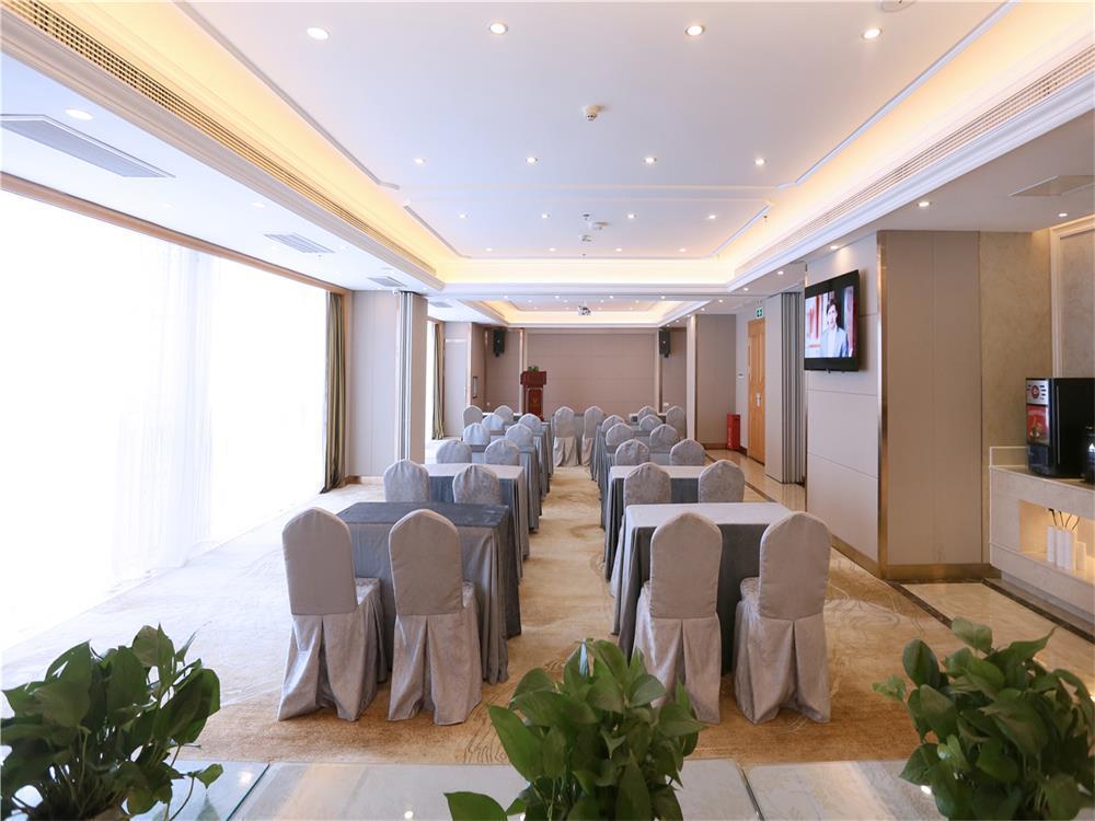 Vienna International Hotel Yantai Changjiang Road Xingyi Square Branch Экстерьер фото